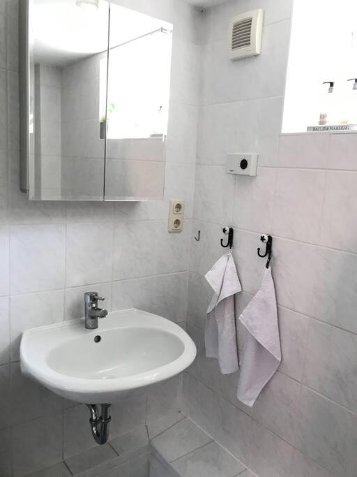Schoene Wohnung Fuer Einen Kurzurlaub In Lueneburg Eksteriør bilde